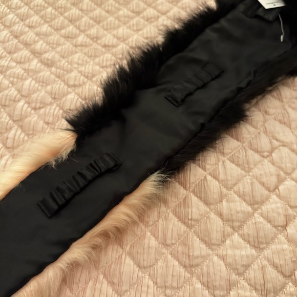 Steve Madden Faux Fur Scarf With Black, Pink and Grey Fur. O/S - Picture 3 of 4